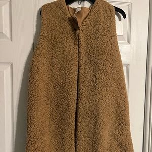 Long Sherpa vest NWT